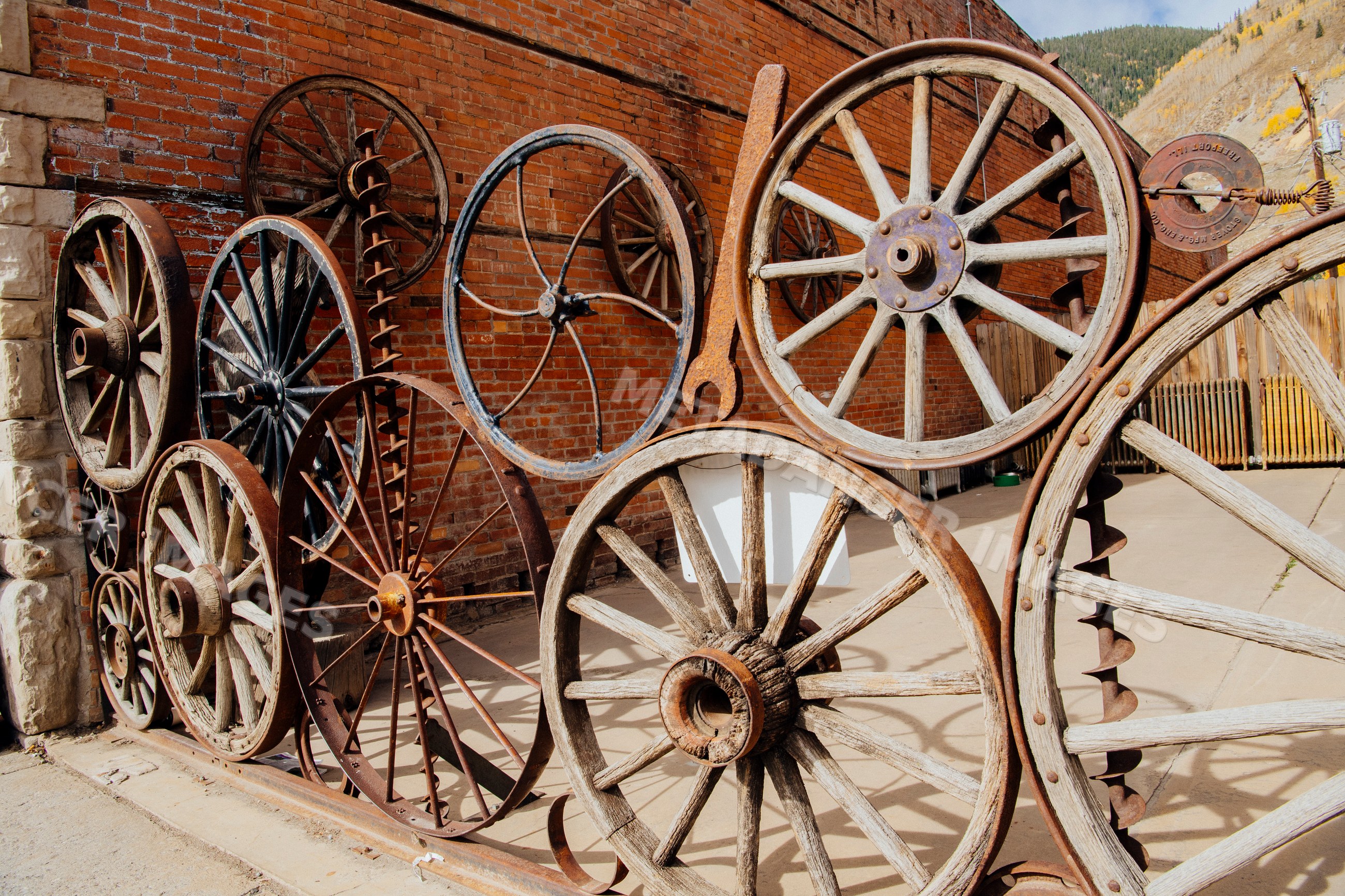 Wagon wheels of wood and metal