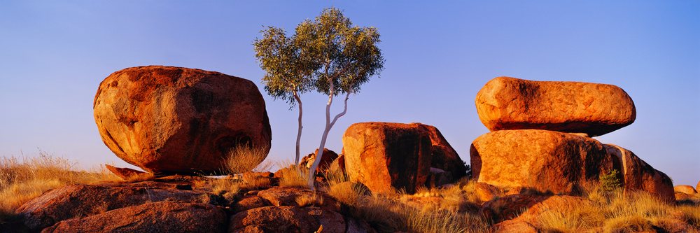 Devil's marbles rock formations