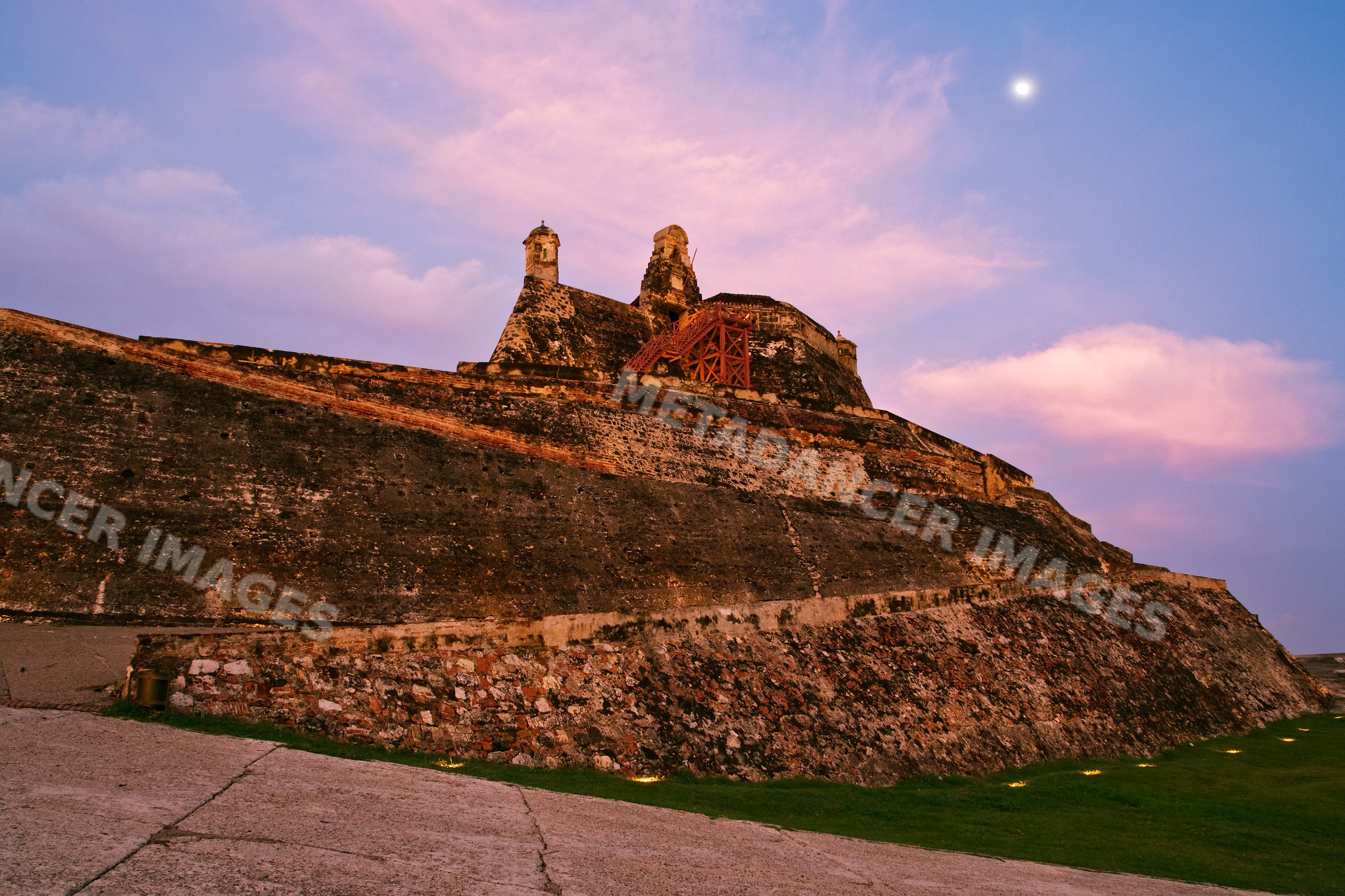 Castillo de san felipe de barajas fortress at sunset, colombia
