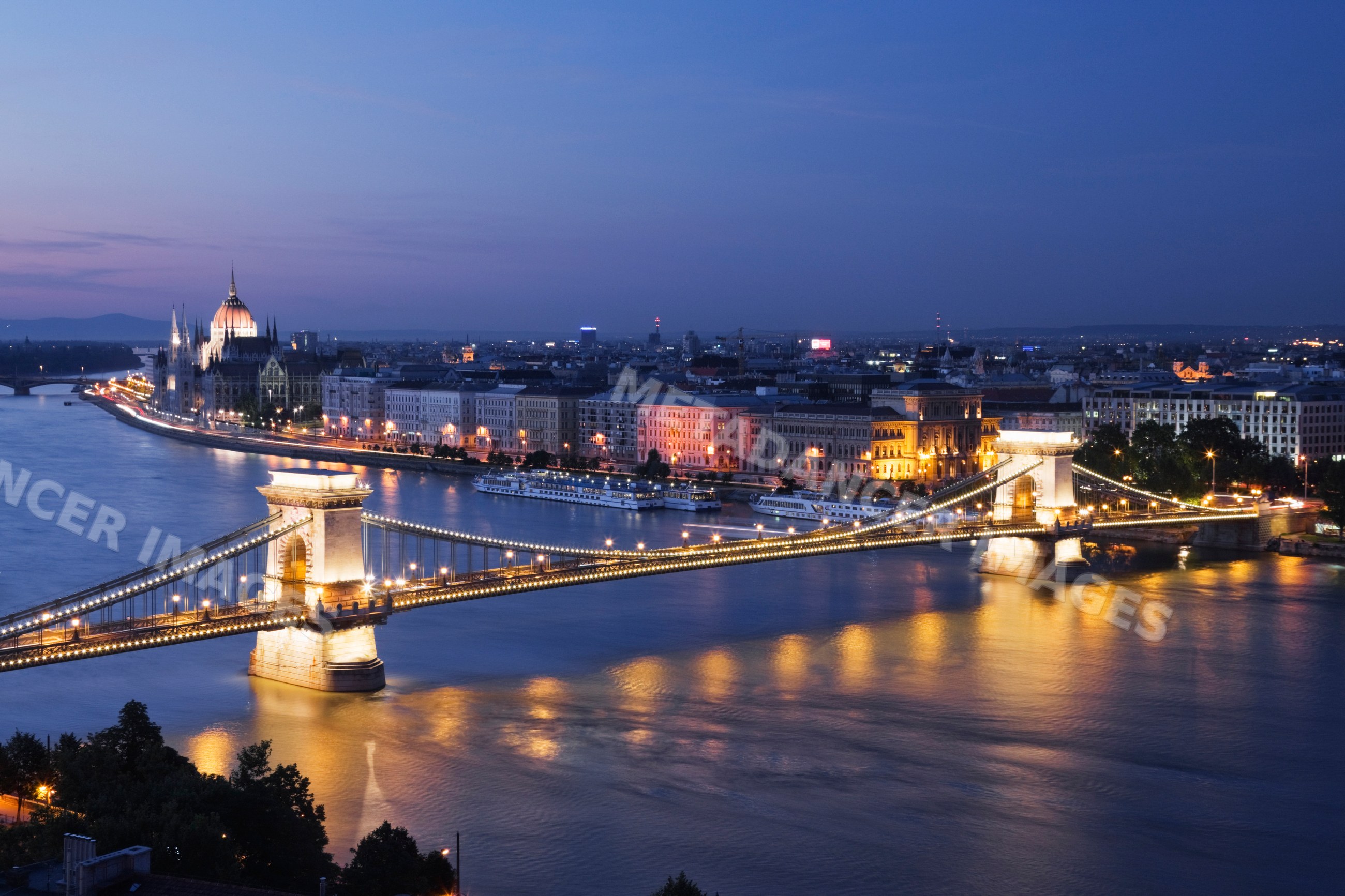 Chain bridge over river danube, hungary at night