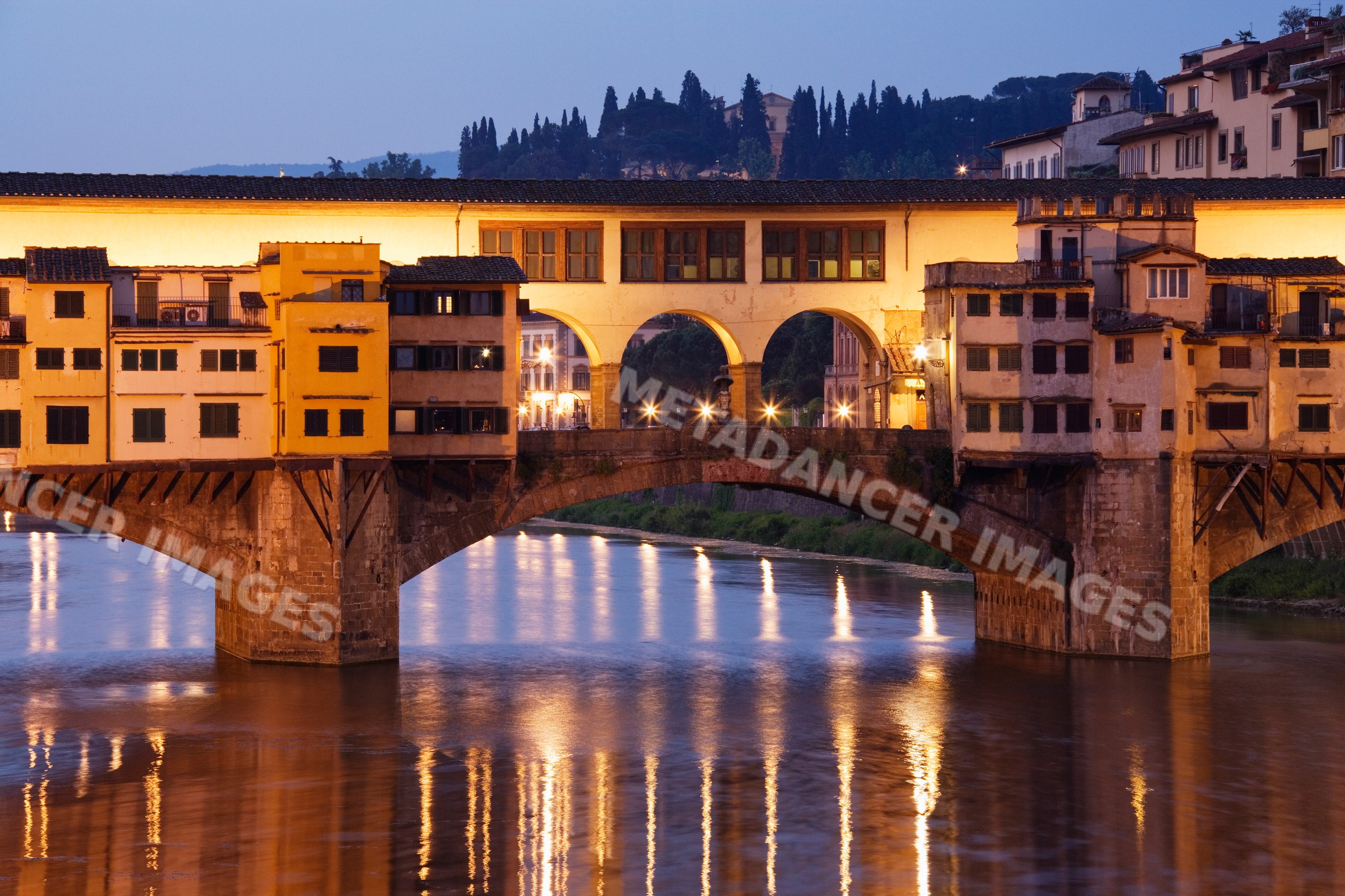 Ponte vecchio ancient stone bridge over river arno