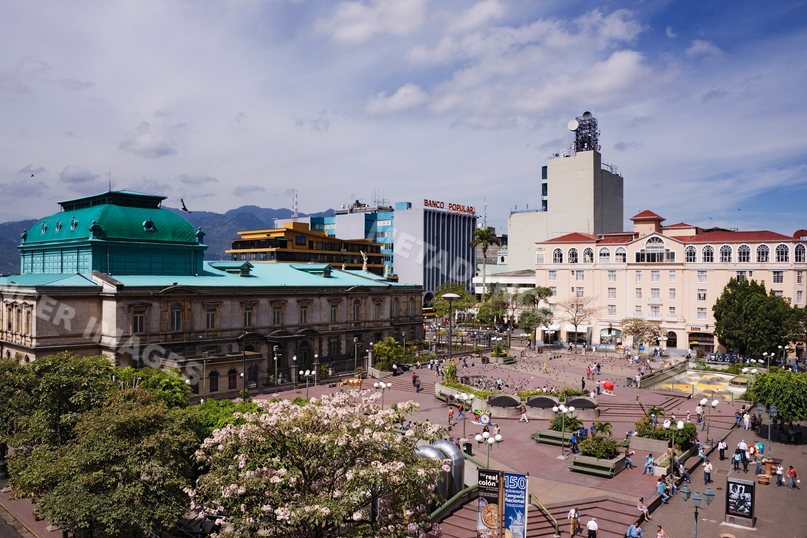 Plaza de la cultura with national theatre costa rica