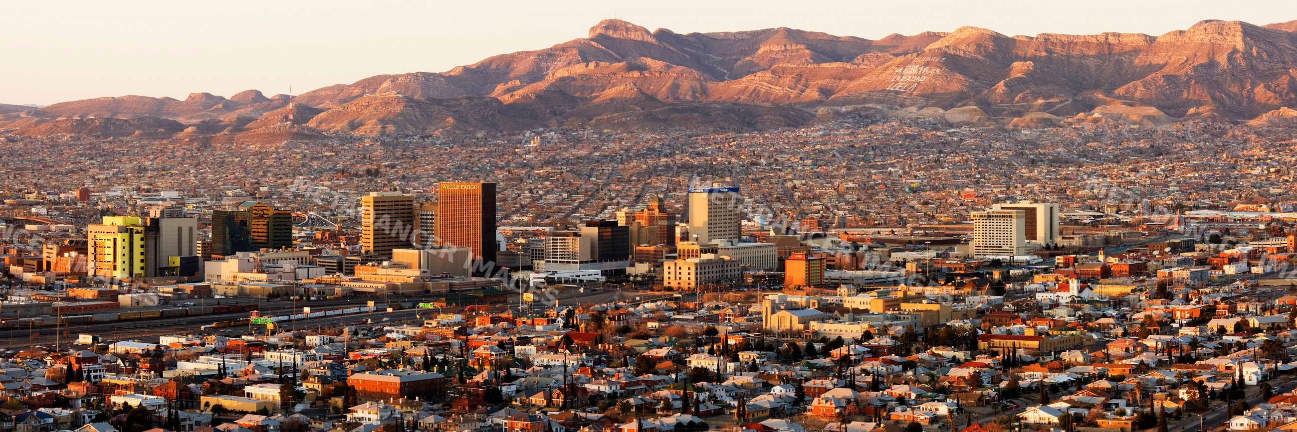 El paso downtown skyline with mountains at sunset