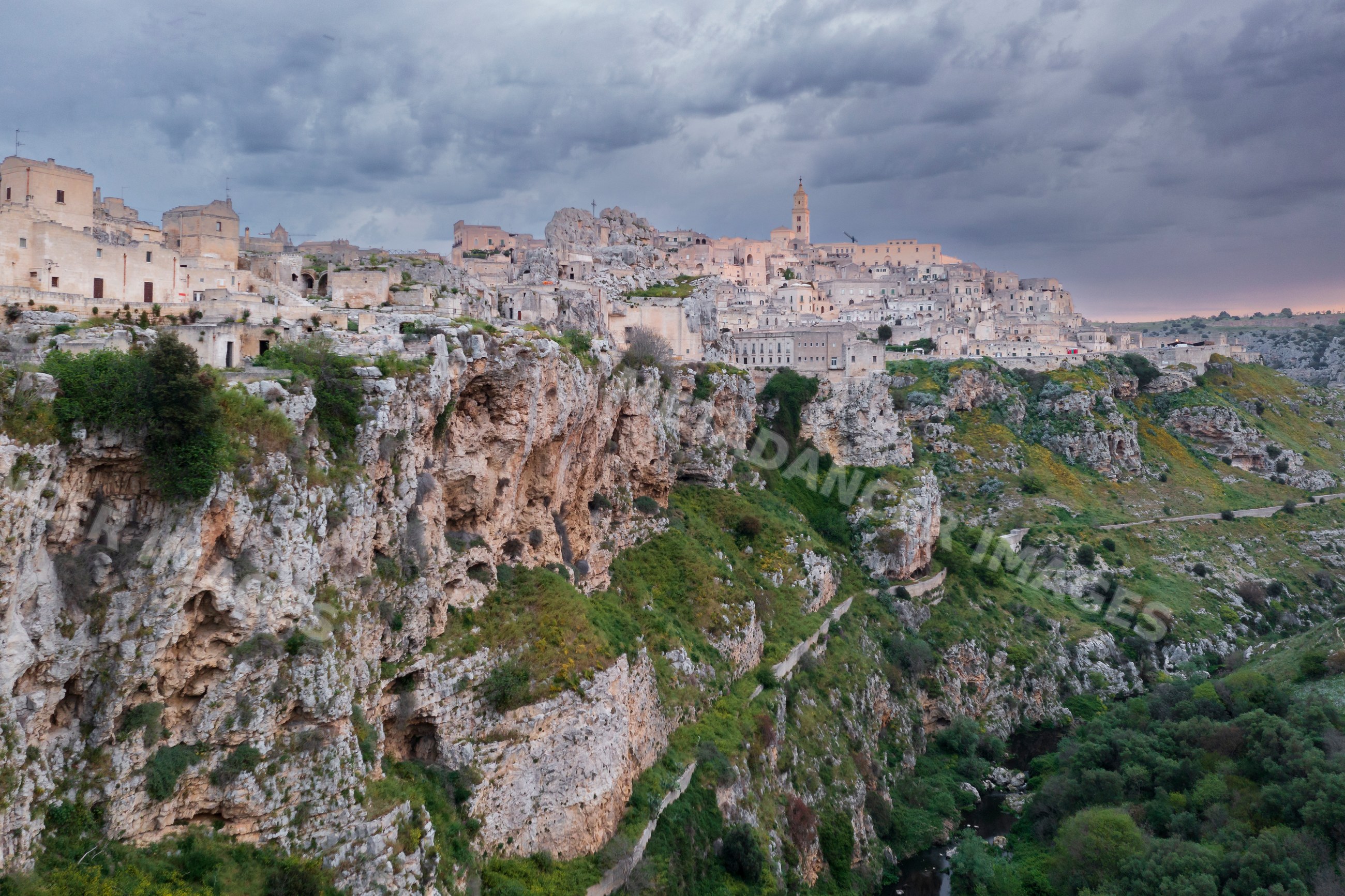 Sasso Caveoso hilltop town on cliffs at Dawn in matera, Italy
