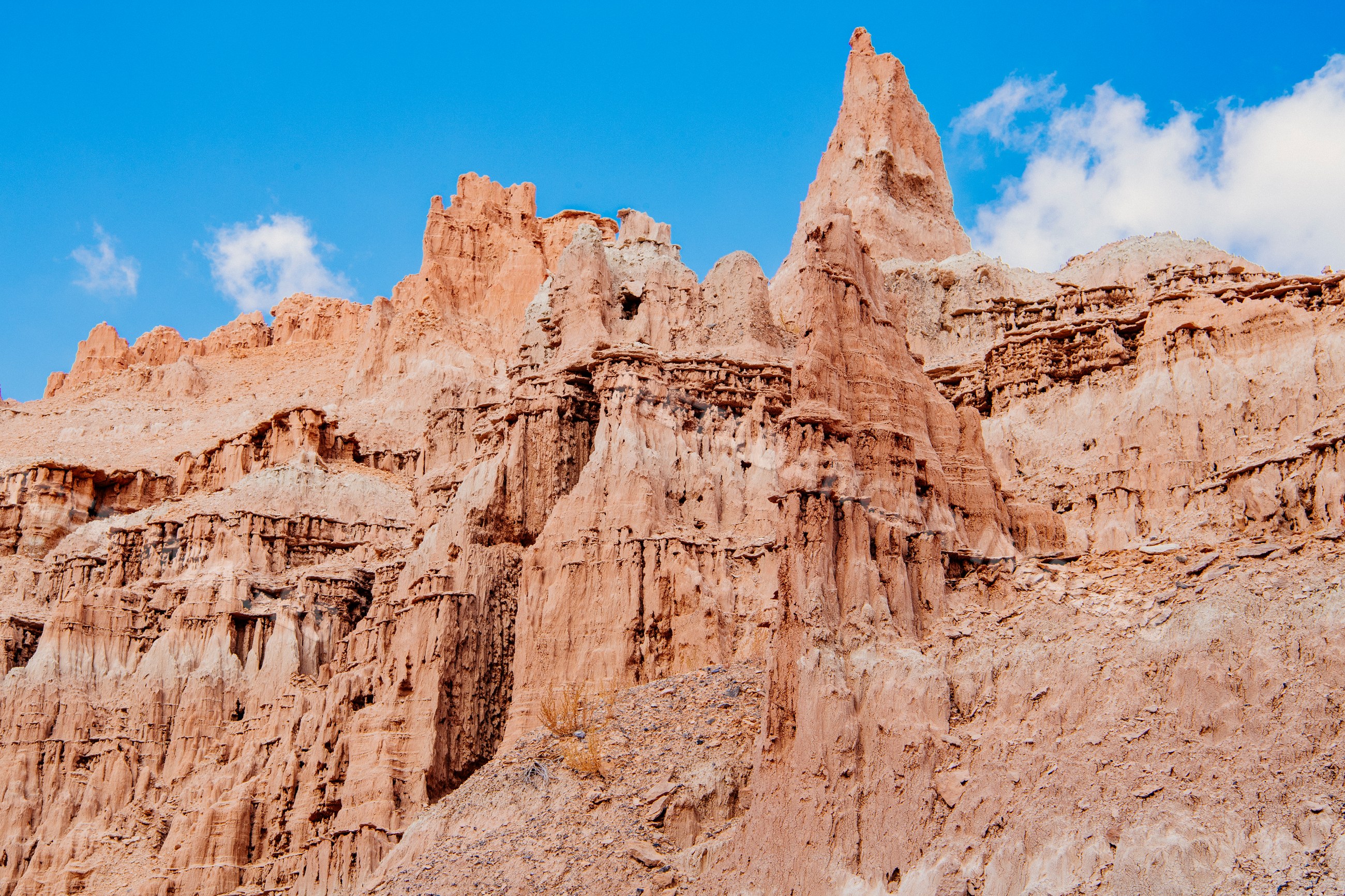 Rock formations and cliffs at Cathedral Gorge State Park in a park