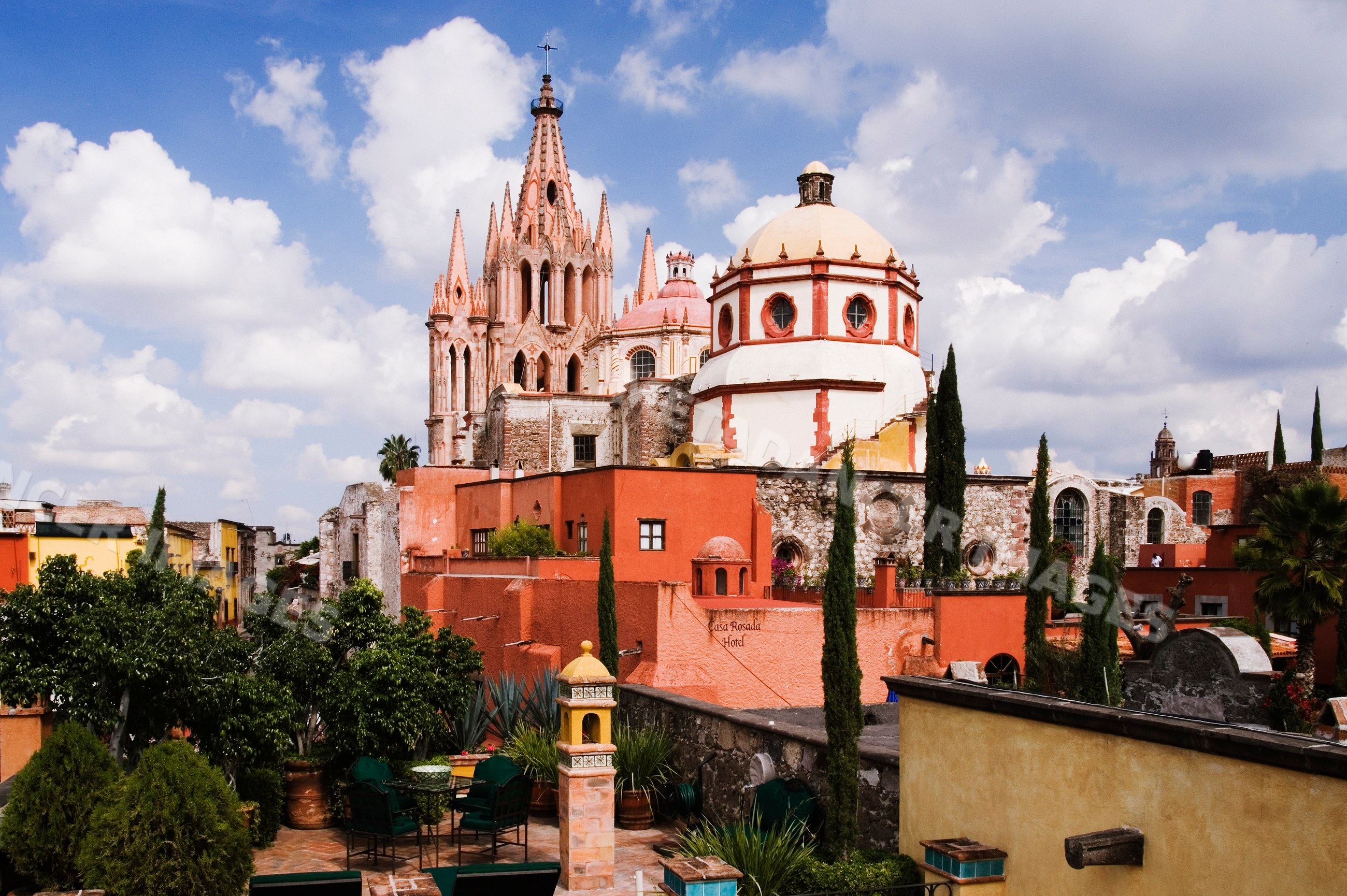 Historic la parroquia church mexico