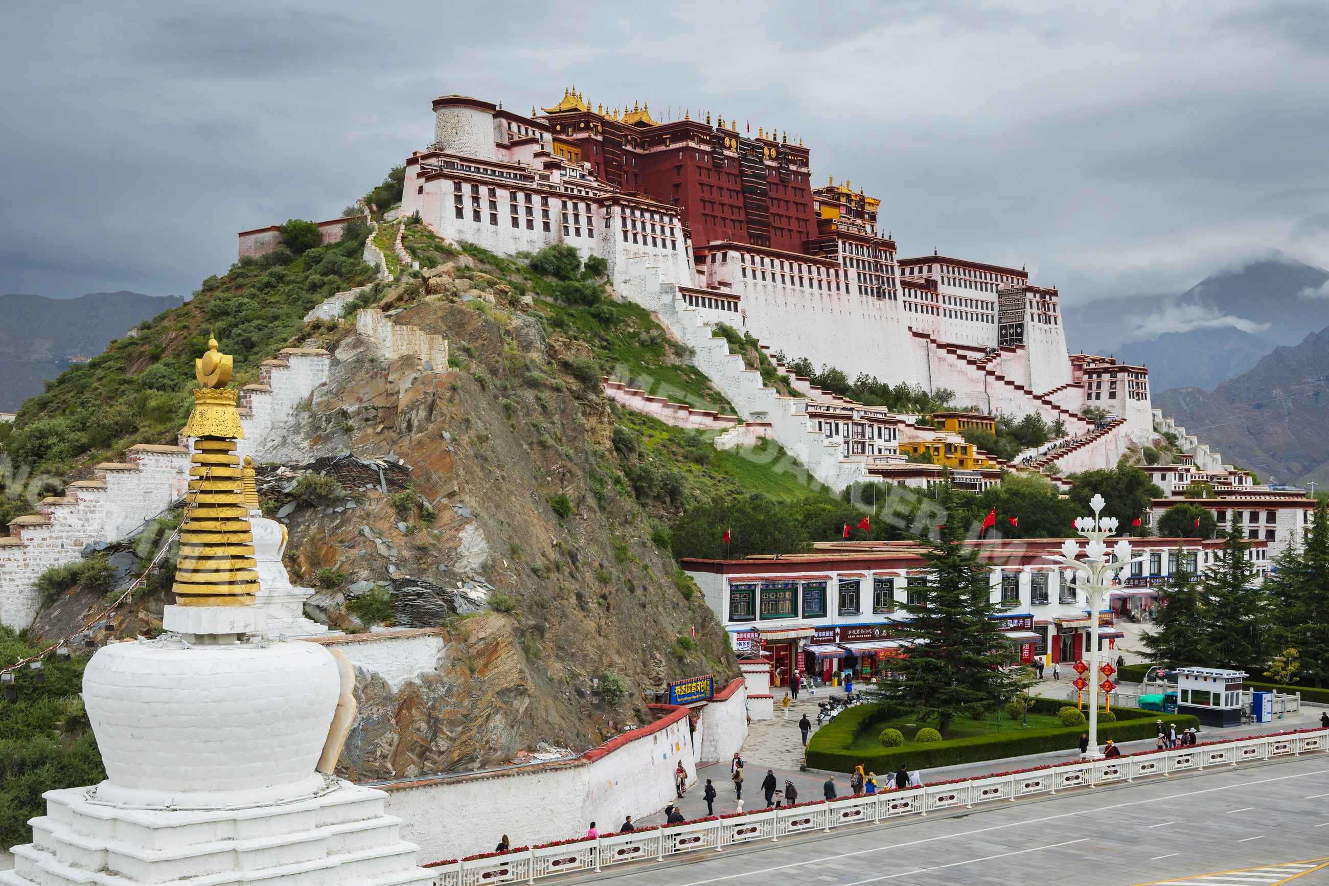Potala Palace temple overlooking lhasa