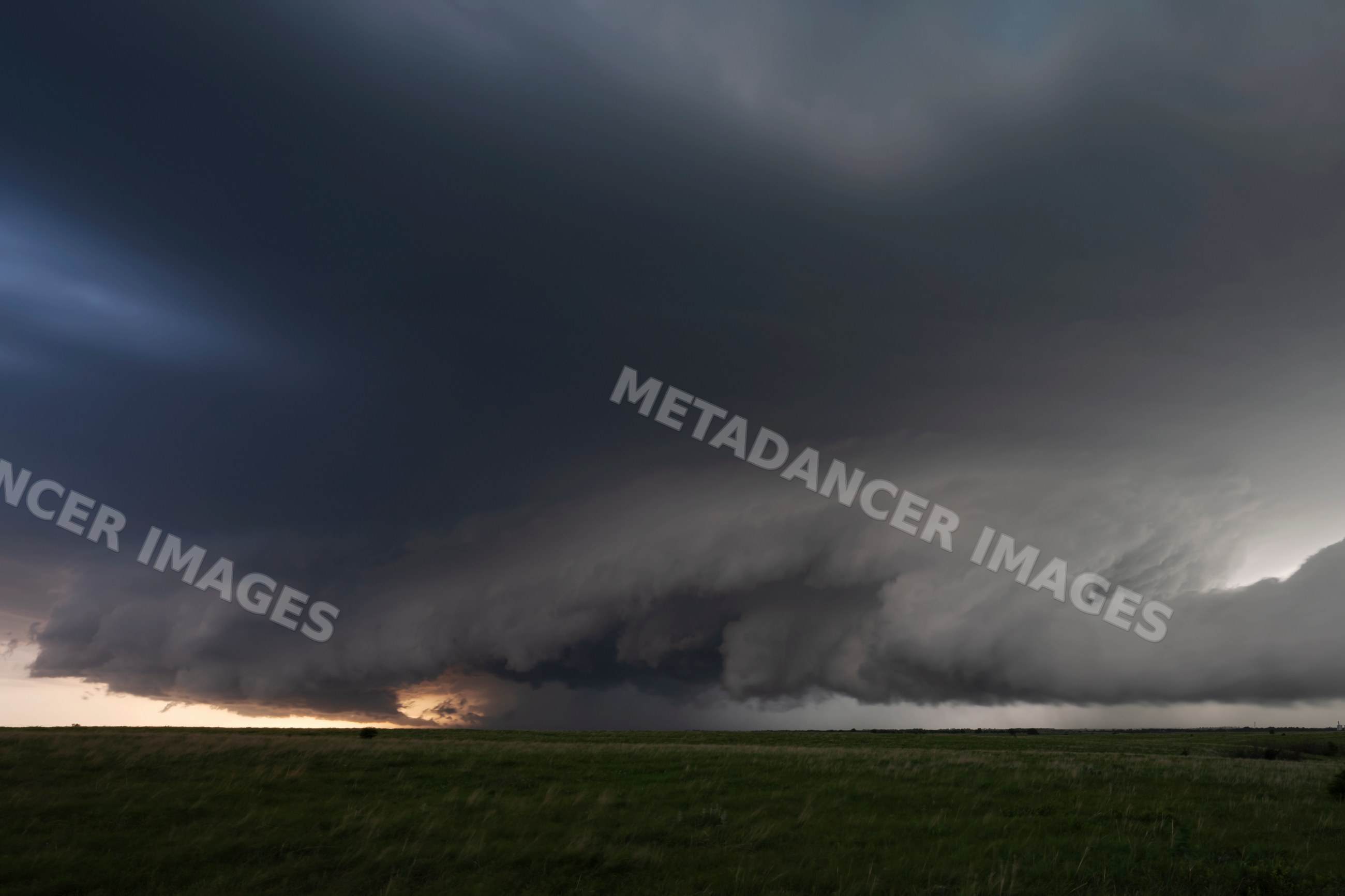 Supercell thunderstorm with Huge Inflow Tail in herrington kansas