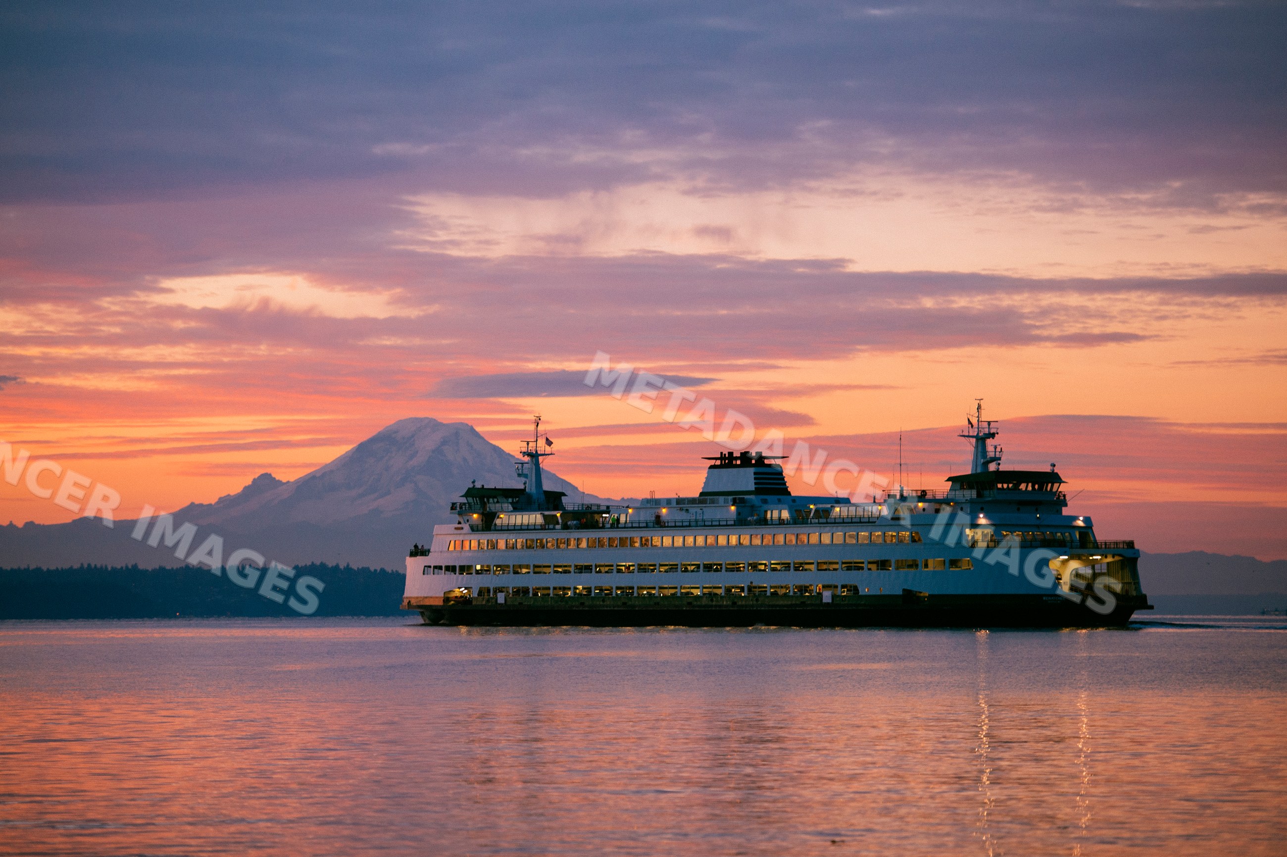 Seattle ferry crossing water