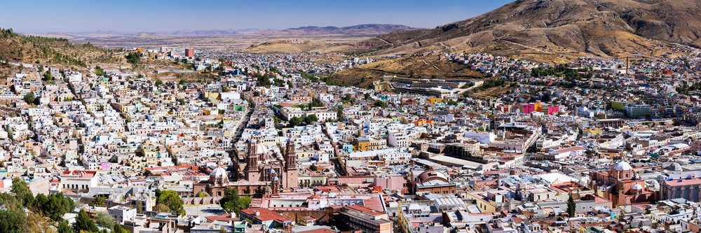 Panoramic daytime view of zacatecas city with historic architecture