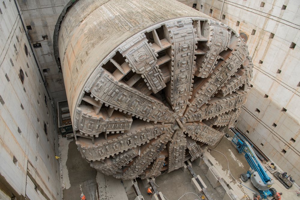 Large tunnel boring machine is set