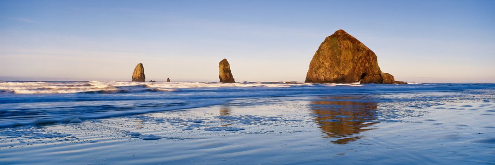 Haystack rock and sea stacks oregon coast