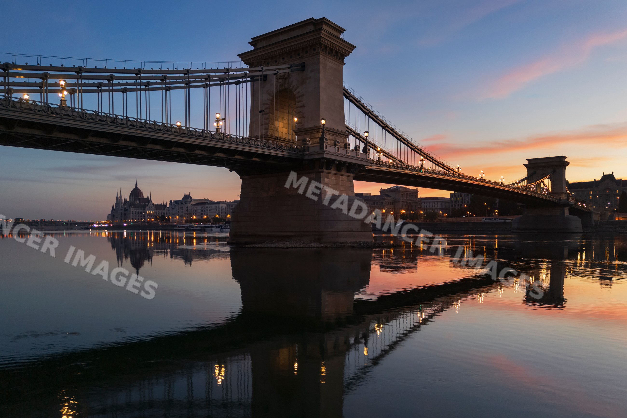 Chain Bridge and parliament building at Dawn in budapest Hungary