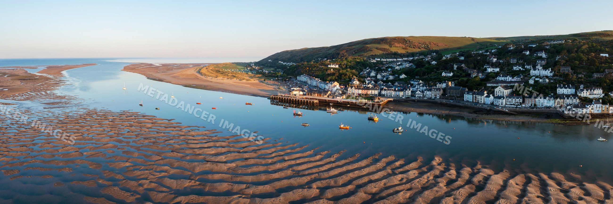 Dolgellau town harbor and sandbanks at Sunrise in Wales
