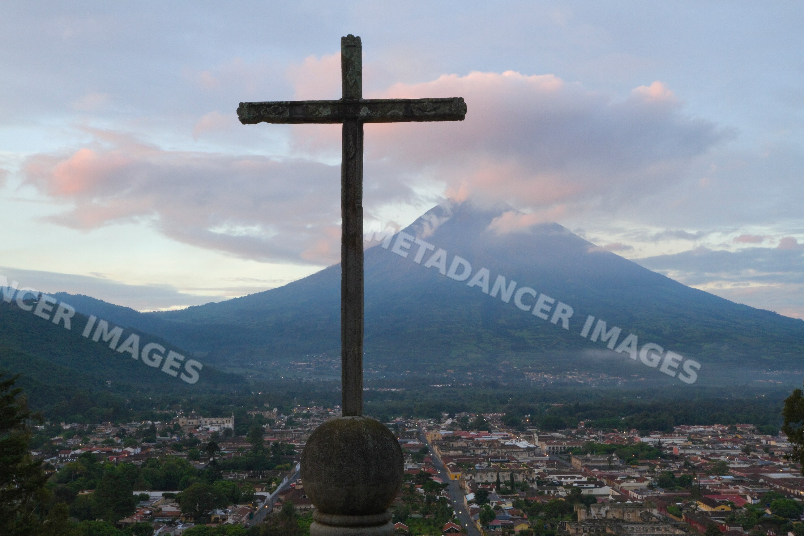 Cross on cerro de la cruz overlooking antigua and volcan de agua